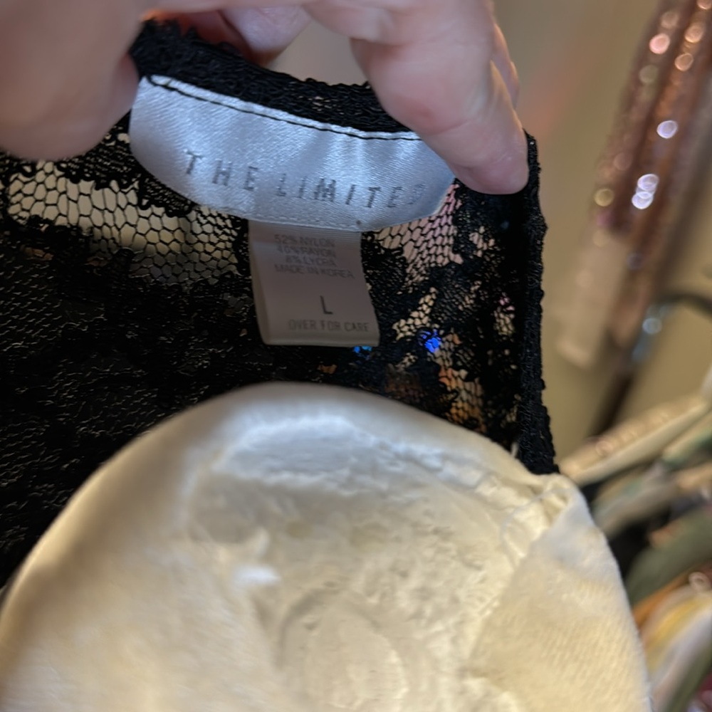 The Limited. Lace full sleeve blouse. Full lace top size L black - Picture 9 of 9